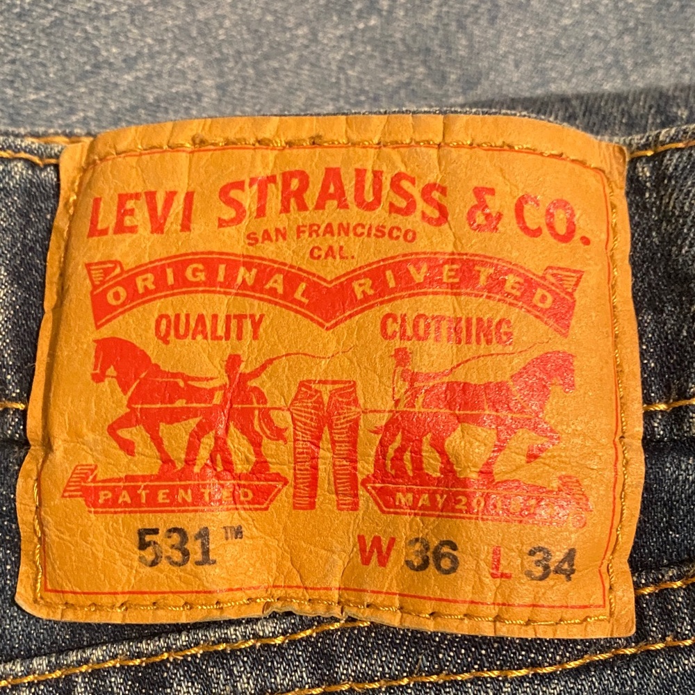 Levi's Relaxed Fit Jeans in Classic Blue